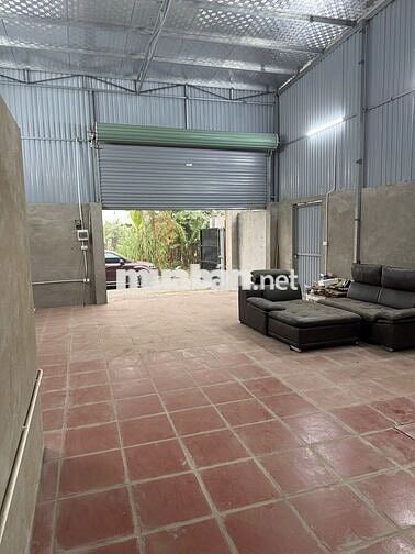 Cho Thuê kho 100m2 tại cổng trường cấp 2 Vĩnh Quỳnh có điện 3 pha