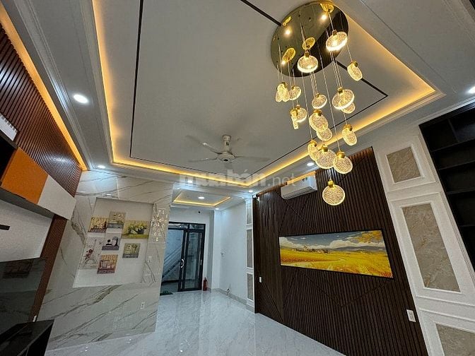 C.thuê Hầm,4L,ST,t.máy(DTSD:400m2)full NTCC-Đ/C:666/64/12 Ba Tháng Hai