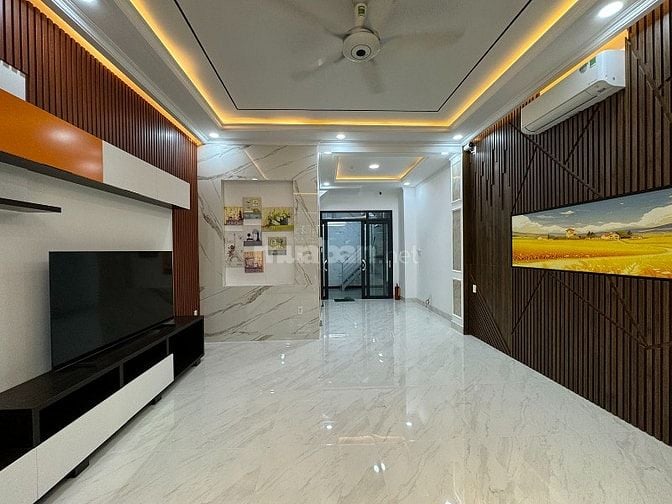 C.thuê Hầm,4L,ST,t.máy(DTSD:400m2)full NTCC-Đ/C:666/64/12 Ba Tháng Hai