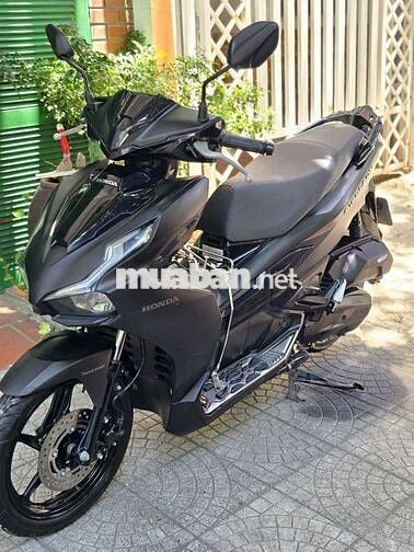 Honda Air Blade 4V 2023 Đen mờ sport
