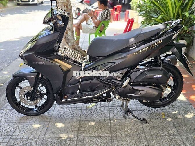 Honda Air Blade 4V 2023 Đen mờ sport
