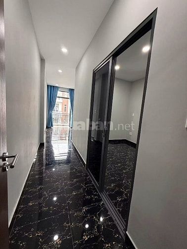 Hạ giá bán nhanh nhà mặt tiền đang cho thuê 25tr/tháng. Giao nhà ngay