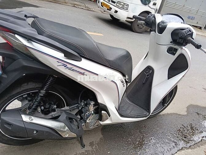 Honda SH Trắng Đã sử dụng