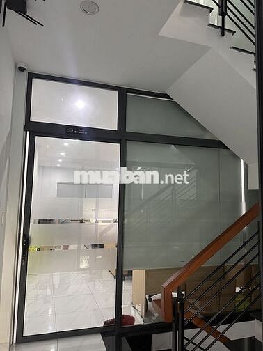 Bán nhà 3 tầng đường Chu Mạnh Trinh sát ĐH Ngoại Ngữ Đà Nẵng