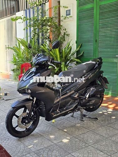 Honda Air Blade 4V 2023 Đen mờ sport