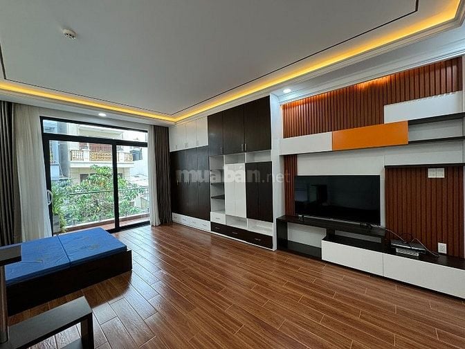 C.thuê Hầm,4L,ST,t.máy(DTSD:400m2)full NTCC-Đ/C:666/64/12 Ba Tháng Hai