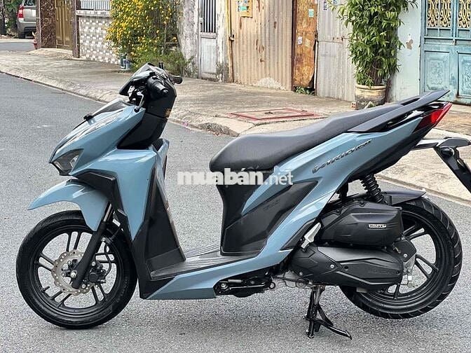 Honda VARIO  2022 màu xám xi măng  mới 95 %