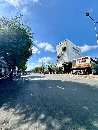 Chủ nhà ngộp bank cần bán gấp nhà 1 lầu Bùi Xuân Phái, 3.7 tỷ,sổ riêng