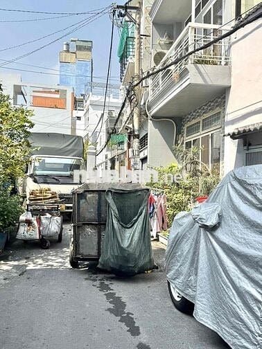 Chu Văn An.Dãy trọ 7PN. 4,5x19. HxH thông. Gần Hv Cán Bộ.Chỉ 9,X Tỷ TL