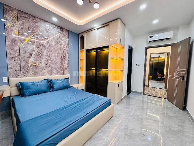 Bán nhà 5 tầng HXH thang máy Thích Quảng Đức, P5. Sân bay, ngã tư PN.