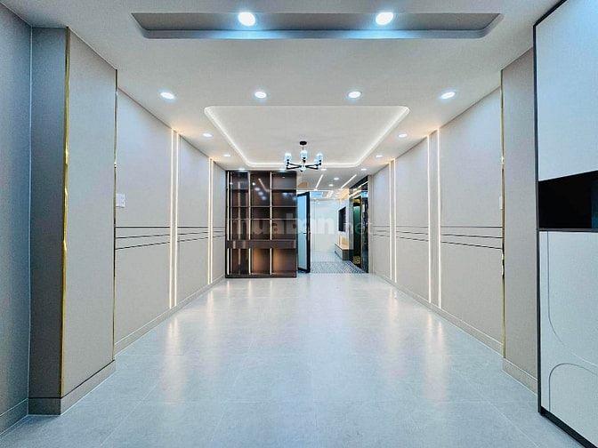 Bán nhà 5 tầng HXH thang máy Thích Quảng Đức, P5. Sân bay, ngã tư PN.