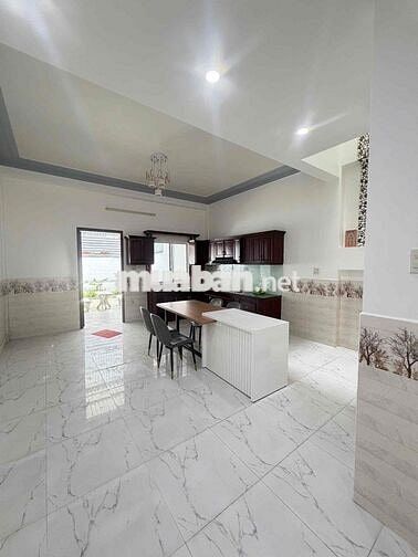 Nhà trệt 2lầu 5x25m 04phòng sẵn 02máy lanh KDC 586 phù hợp VPCTY