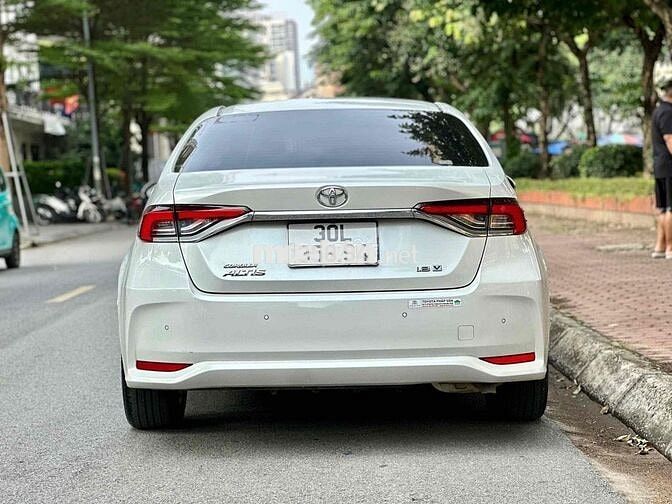 Toyota Altis 1.8V 2023 Trắng Tự động