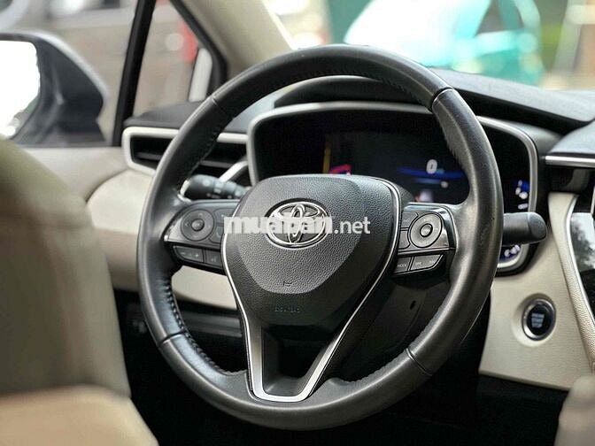 Toyota Altis 1.8V 2023 Trắng Tự động