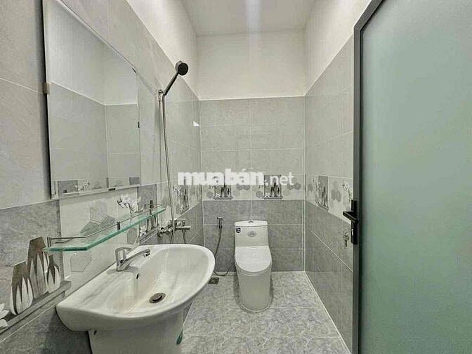 TRỐNG PHÒNG GIÁ RẺ MỚI XÂY NGAY TRẦN THỊ CỜ