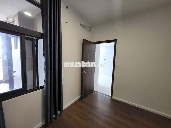 Cần bán căn hộ 70m2 rộng thoáng sẵn sổ, giao nhà ngay