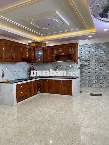 NHÀ HẺM XE HƠI NGUYỄN VĂN KHỐI (4,5x16M) - 4 PHÒNG NGỦ 5WC NHÀ ĐẸP