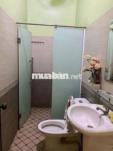 Nhà cho thuê nguyên căn Phạm ngũ lão