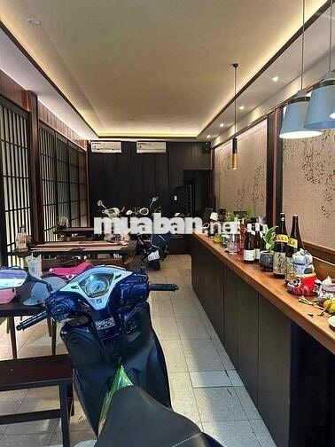 Siêu Nhà Đẹp Đường Lê Văn Sỹ, Tiện Kinh Doanh