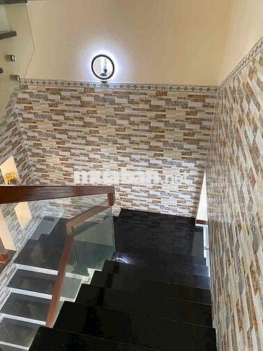 NHÀ HẺM XE HƠI NGUYỄN VĂN KHỐI (4,5x16M) - 4 PHÒNG NGỦ 5WC NHÀ ĐẸP