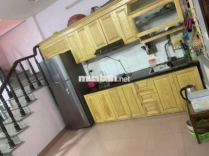 CHO THUÊ PHÒNG TẦNG 3 TRONG NHÀ RIÊNG 4 TẦNG – GIÁ 2TR