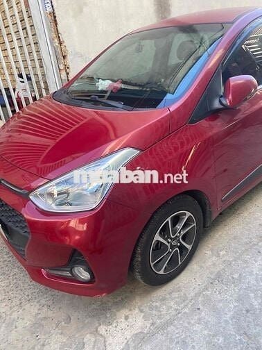 Hyundai i10 44000 km màu Đỏ