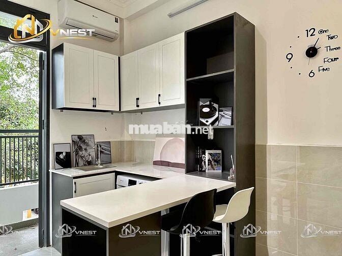 Căn Hộ Ban Công Gần Đại Học Bách Khoa Đại Học Y Dược Full Nội Thất Q1