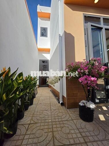 NHÀ MỚI XÂY RẤT ĐẸP DƯỚI 2 TỶ CÁI RĂNG LỘ 4M - SỔ HỒNG TẶNG NỘI THẤT