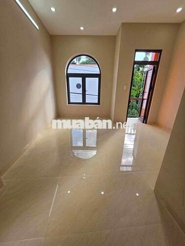 NHÀ MỚI XÂY RẤT ĐẸP DƯỚI 2 TỶ CÁI RĂNG LỘ 4M - SỔ HỒNG TẶNG NỘI THẤT