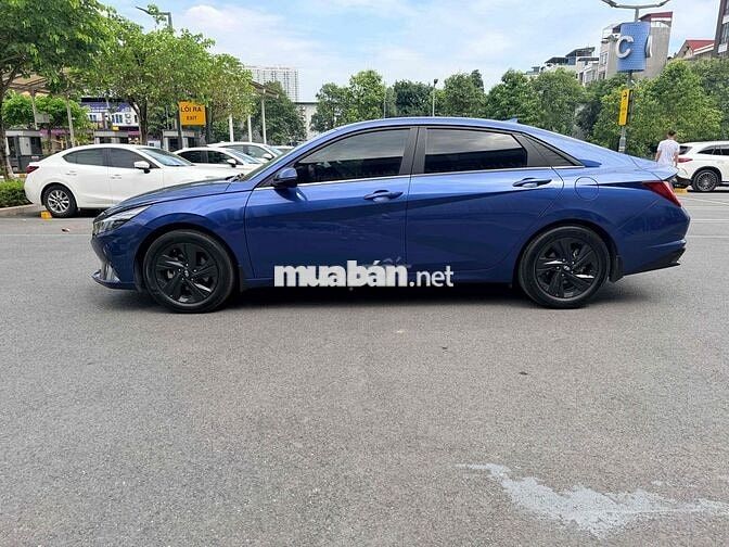 Hyundai Elantra 2023 1.6 đặc biệt Xanh 4 vạn km