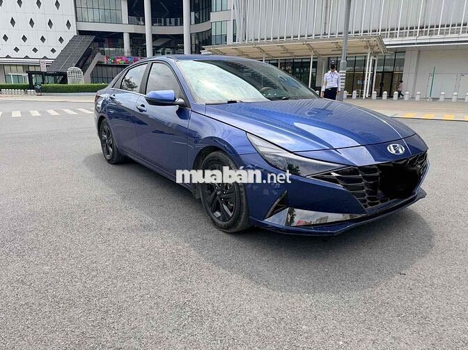 Hyundai Elantra 2023 1.6 đặc biệt Xanh 4 vạn km