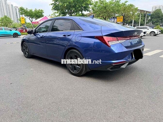Hyundai Elantra 2023 1.6 đặc biệt Xanh 4 vạn km