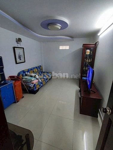 Nhà hẻm 4m sát HXH đậu 1/ CMT8. 3,2mx12,2m. T+Lg+L+ST BT(3PN).Giá 6 tỷ