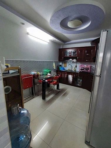 Nhà hẻm 4m sát HXH đậu 1/ CMT8. 3,2mx12,2m. T+Lg+L+ST BT(3PN).Giá 6 tỷ