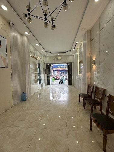 NHÀ MT CHO THUÊ NGUYÊN CĂN TRUNG TÂM 