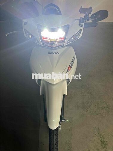 Honda Wave Trắng 712 km Sài Gòn