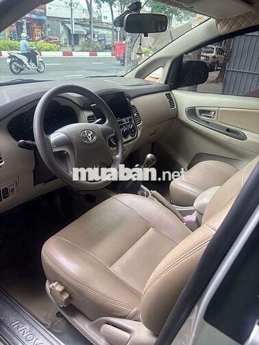 Toyota Innova 2014 Bạc
