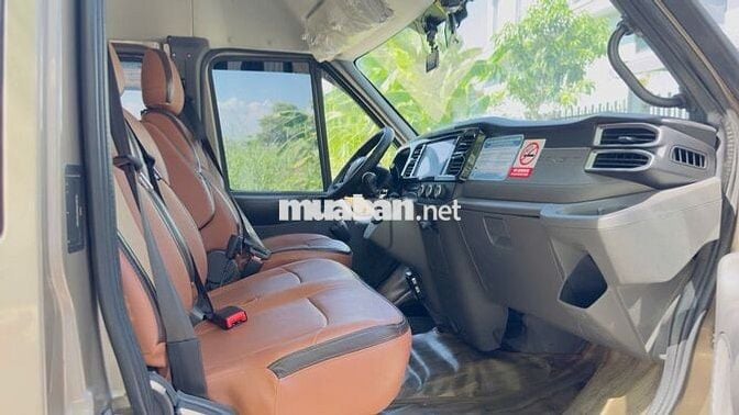 Ford Transit 2023 Vàng đồng 95.000km