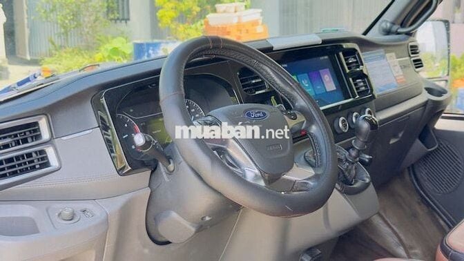 Ford Transit 2023 Vàng đồng 95.000km