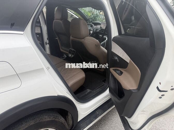 Peugeot 3008 Trắng 5 chỗ