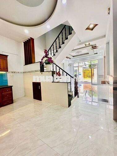 CG: BÁN NHÀ 3 LẦU ĐẸP ĐƯỜNG NHỰA LỚN PHƯỜNG HIỆP THÀNH QUẬN 12