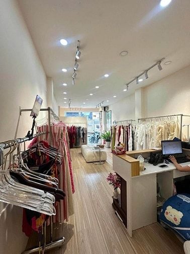 CHO THUÊ MẶT BẰNG MẶT TIỀN VÕ VĂN TẦN, PHƯỜNG 5, QUẬN 3