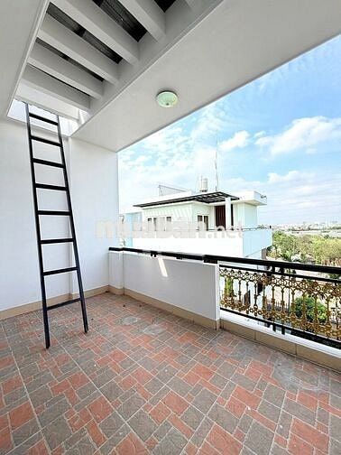 CG: BÁN NHÀ 3 LẦU ĐẸP ĐƯỜNG NHỰA LỚN PHƯỜNG HIỆP THÀNH QUẬN 12