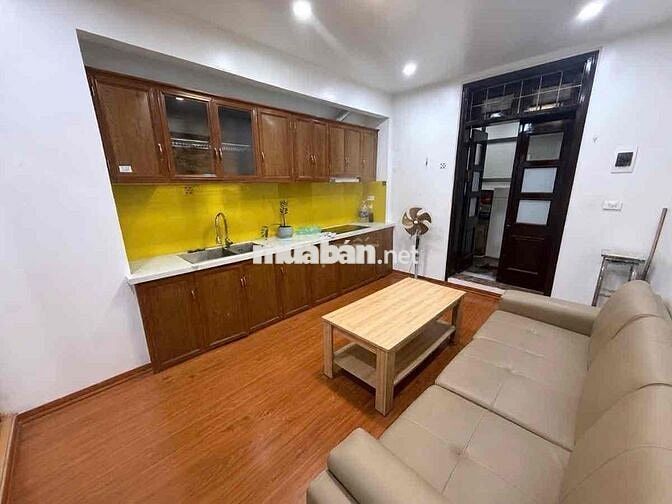 Tập thể Huỳnh Thúc Kháng, 60m, tầng 3 ở sướng