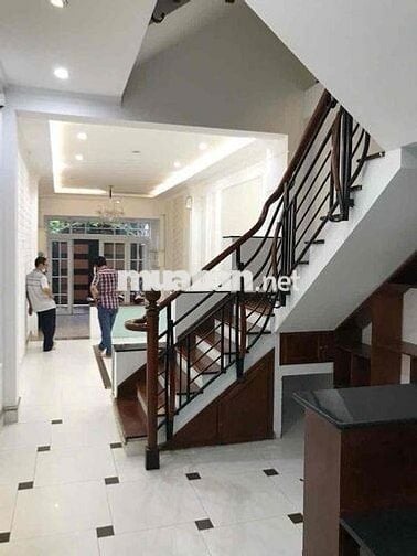 Nhà Mặt Tiền Đường Đất Thánh Tân Bình TP HCM