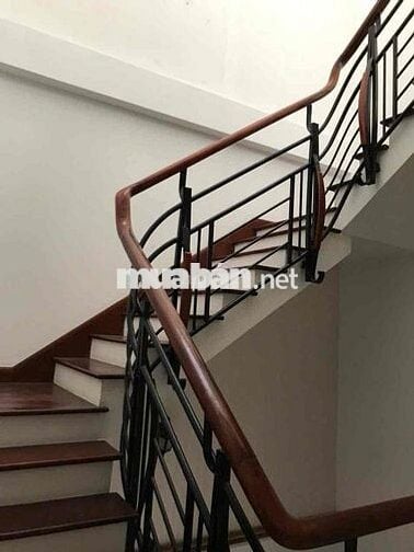 Nhà Mặt Tiền Đường Đất Thánh Tân Bình TP HCM