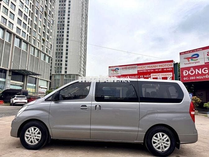 Hyundai Grand Starex 2016 9 chỗ  Ghi 110.000km
