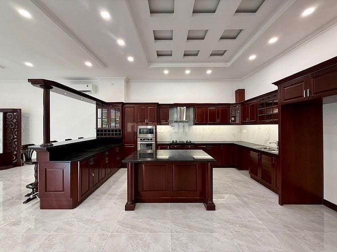Cho thuê Villa sân vườn Tân Mỹ, Phú Mỹ Hưng, 5PN, đất 342m², $6.500/th