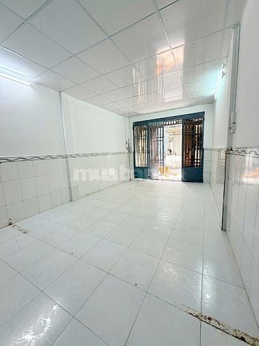 Vỡ nợ cần bán gấp nhà hẻm Lý Thường Kiệt, Tân Bình giá 1.65 tỷ, SHR