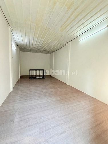 Vỡ nợ cần bán gấp nhà hẻm Lý Thường Kiệt, Tân Bình giá 1.65 tỷ, SHR